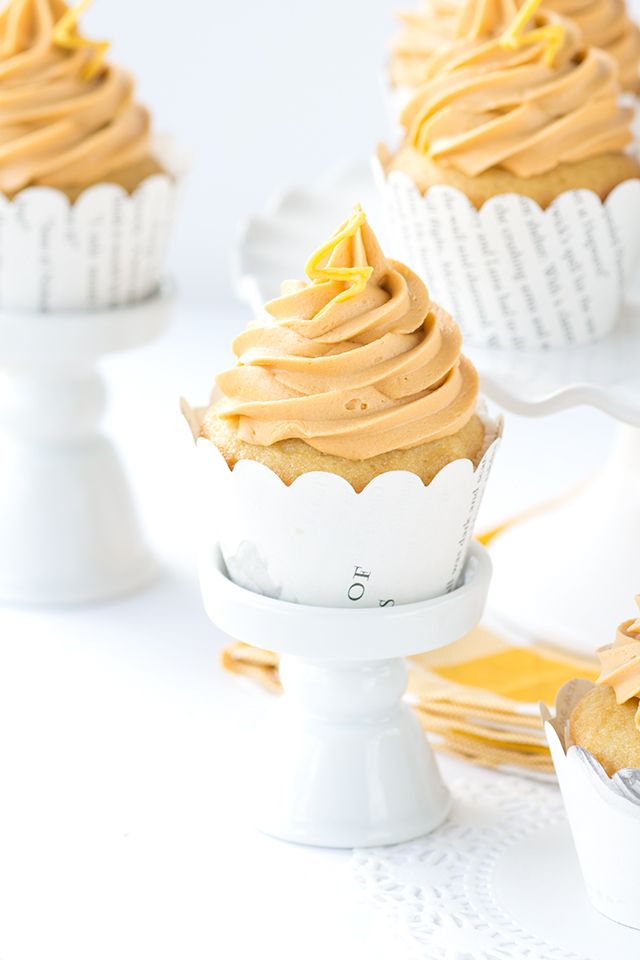 Idées DIY Fêtes : Butterbeer Cupcakes - vanilla cream soda cupcakes ...