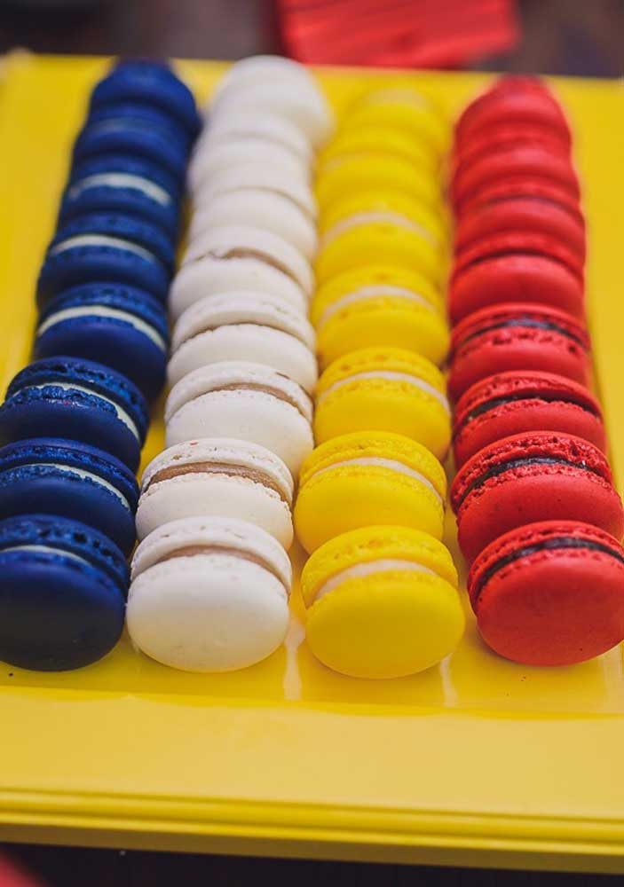 And what do you think of serving macaroons in the colors of the Snoopy Party?