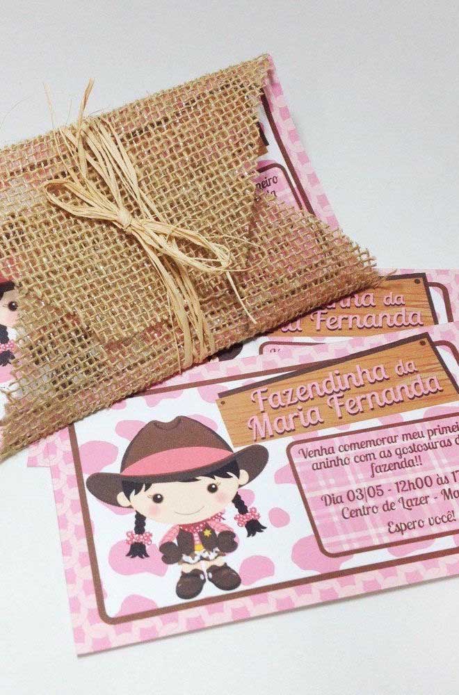 Rustic junina party invitation idea. Note that instead of a paper envelope, jute fabric was used