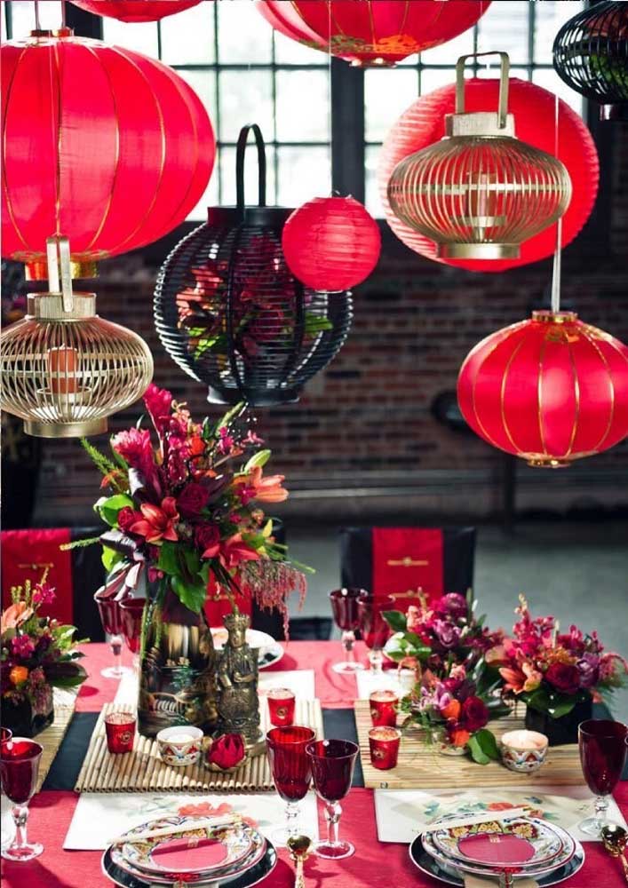 Red and black to bring glamor and good energy to the Chinese New Year