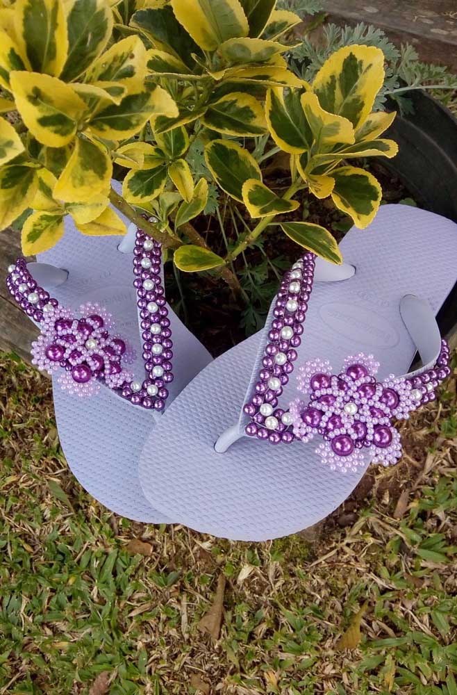 And to match the lilac slipper, purple beads!