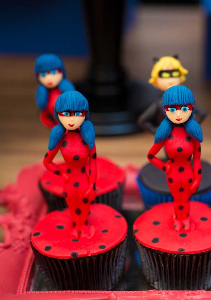 The cupcakes couldn't be missing at the Ladybug party