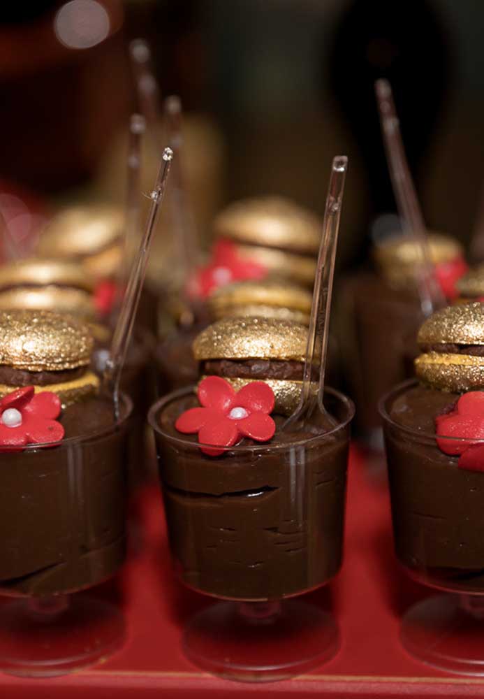 Ladybug-style spoon brigadeiro