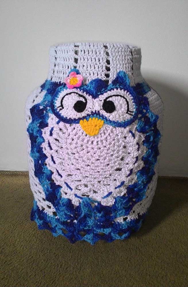 The owl is always present, even on the bottle covers 