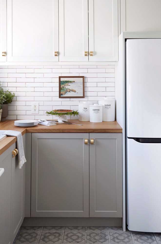 Wooden countertop for the classic Provencal kitchen