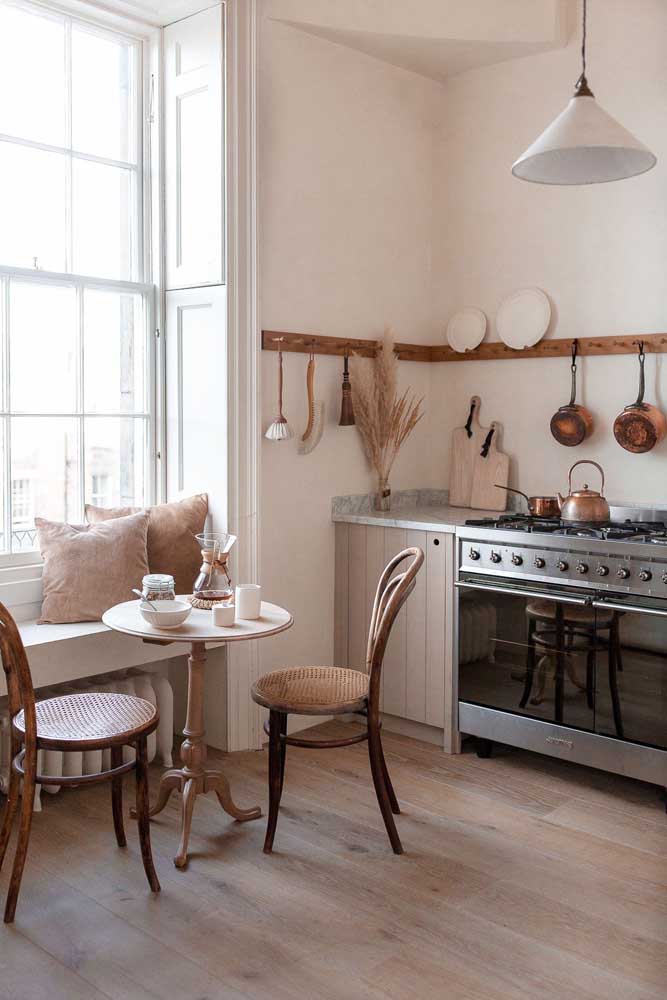 Natural light is an integral part of any Provencal kitchen project