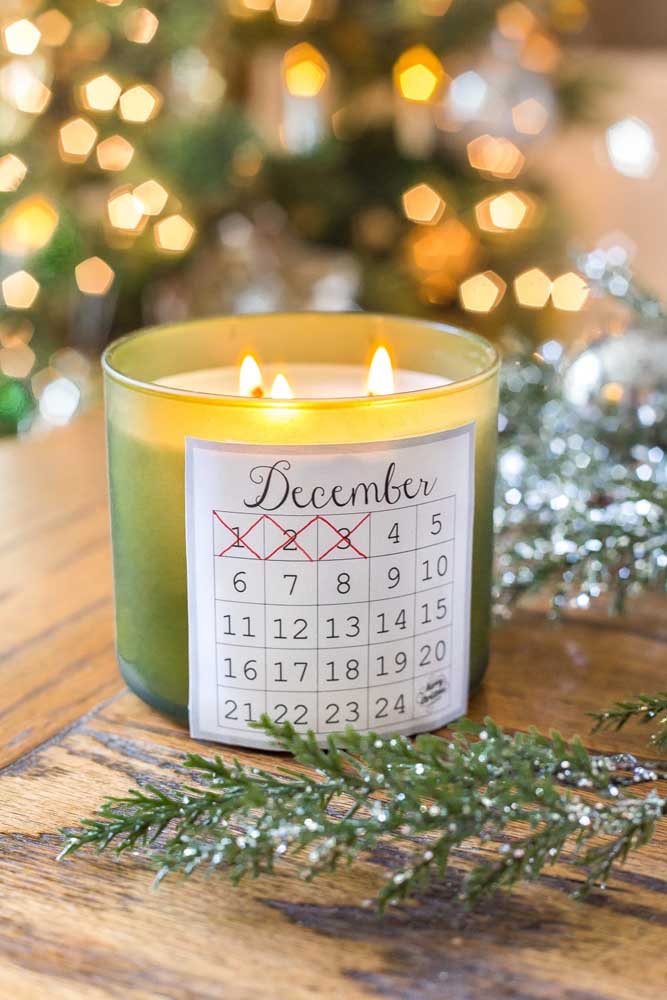 December calendar in the candle pot. Very creative idea!