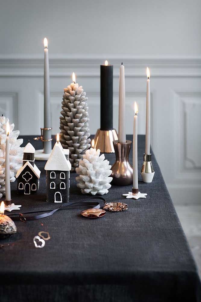 Christmas decoration sober and in neutral tones with gray candles of different models