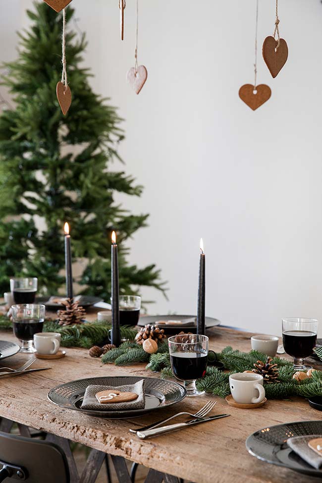 Gingerbread cookies are American Christmas classics and delicious