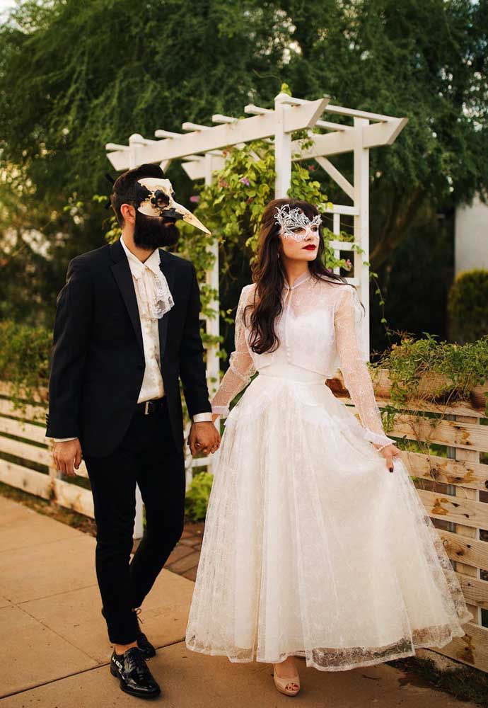 How about a wedding inspired by a masquerade?