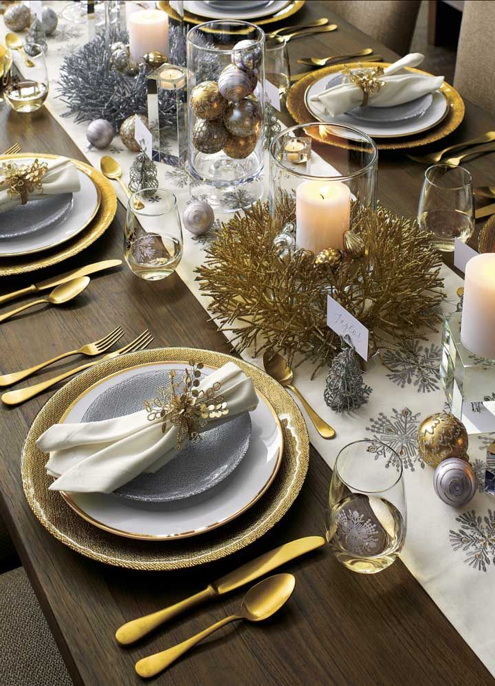 Silver and gold: the colors chosen for this Christmas table ornament