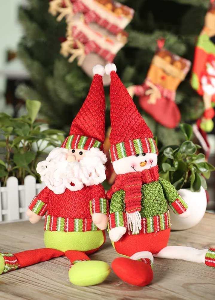 The children's favorite couple became a table ornament for Christmas