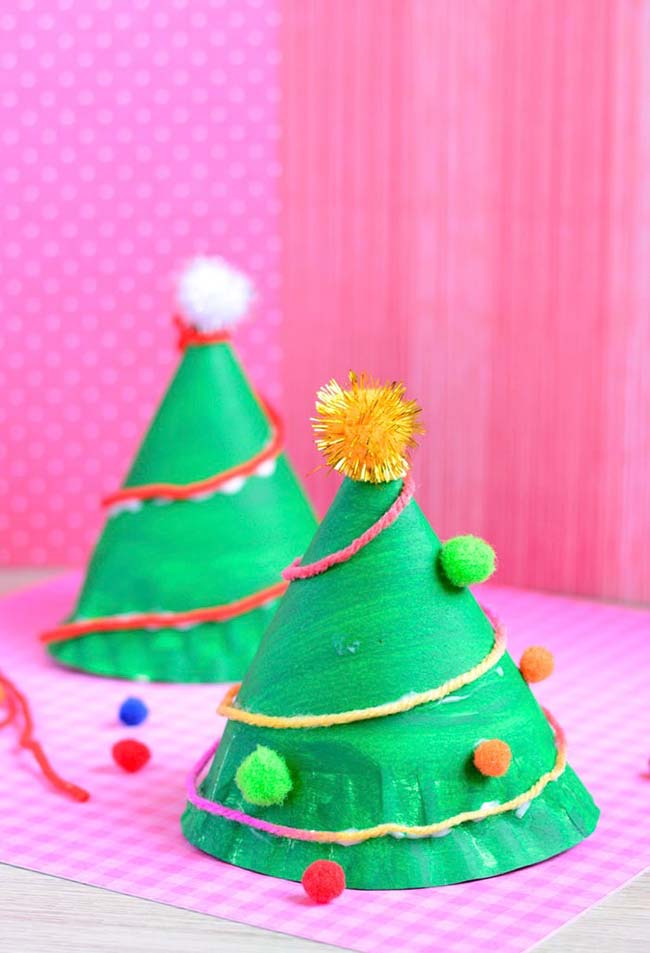 Small Christmas trees with cardboard