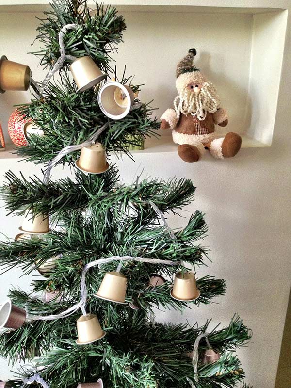 Fake christmas flasher with coffee capsules