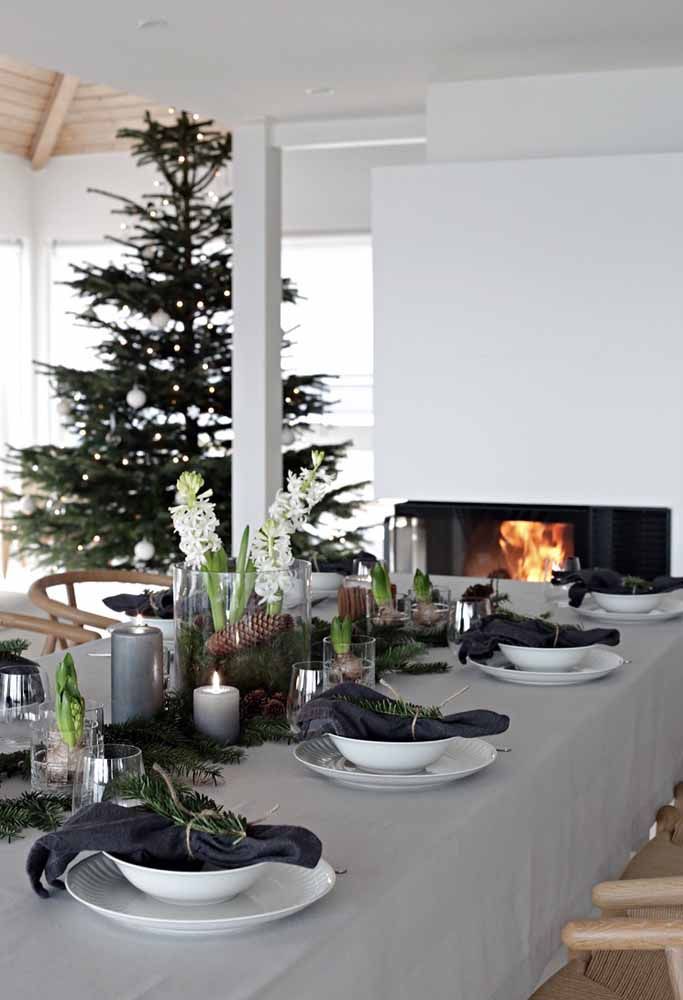 Arrangement with pine leaves is always a good deal in Christmas decoration