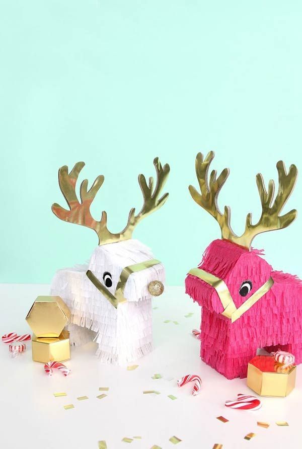 Piñatas reindeer