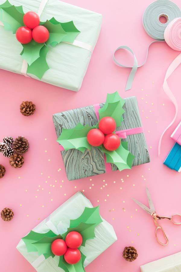 Packaging with paper mistletoe