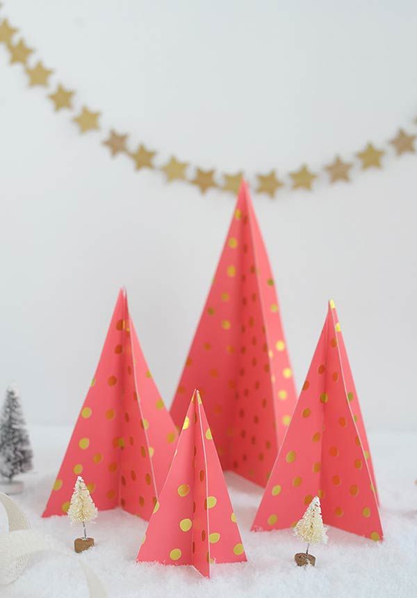 Use a mold to make a handmade Christmas tree