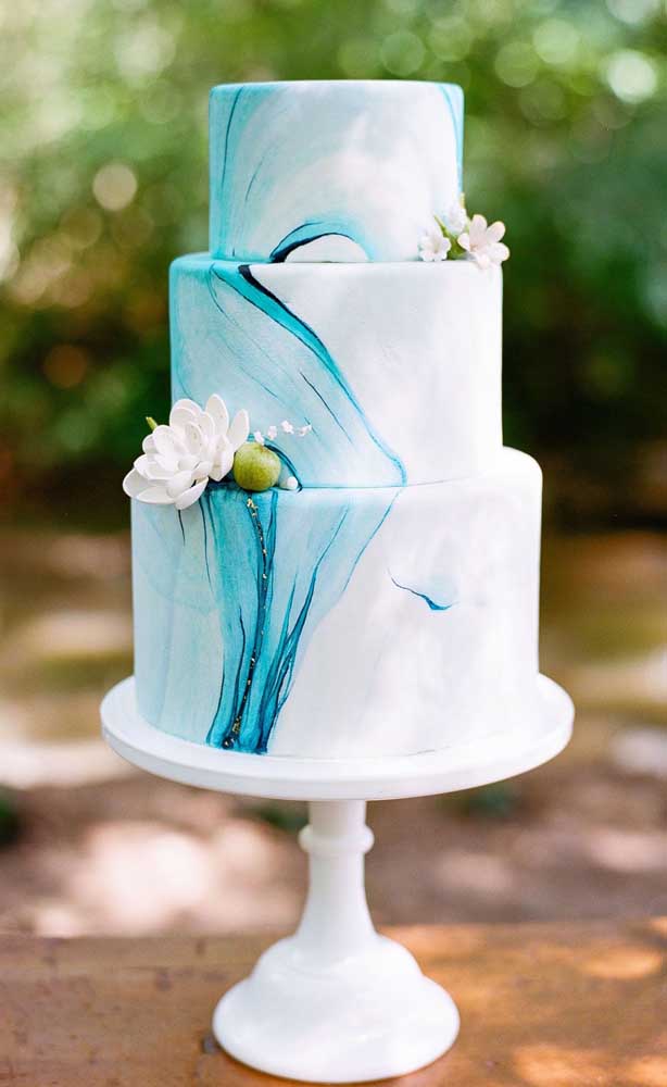 Simple fake cake, but valued for the blue effect