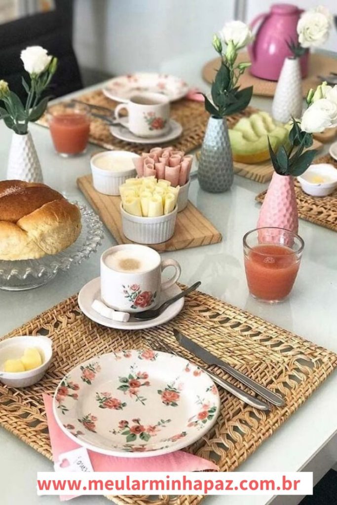 How to Set Up a Simple Breakfast Table + Inspirations - Decoro 360