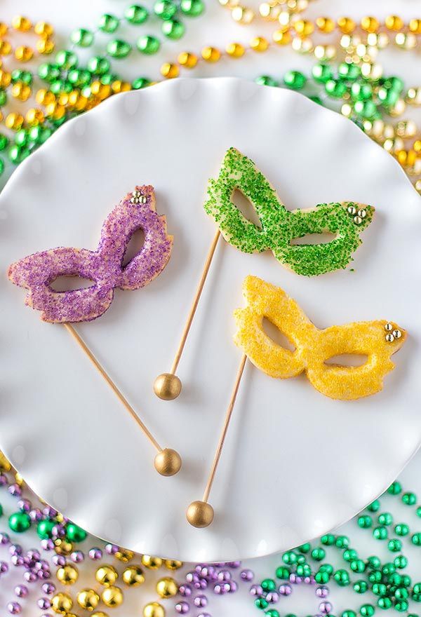 Cookies for a lively decoration