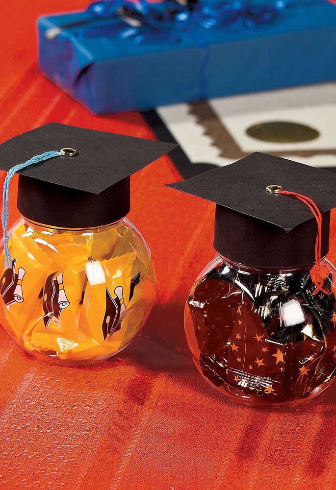 Jars with cap of mortarboard. A simple, beautiful and inexpensive graduation souvenir option