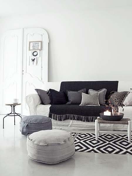 Black and white crochet rug for living room