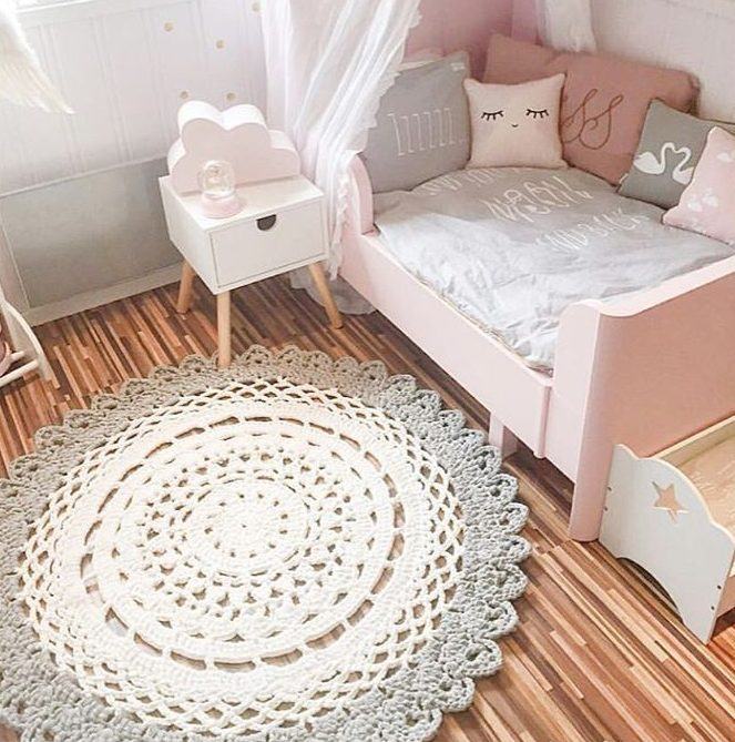 Round crochet rug for girl's room