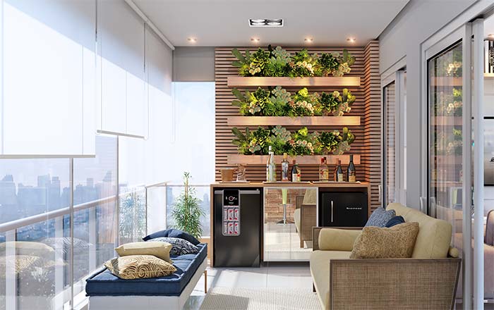 The bar area of ​​this veranda gained an extra touch with the vertical garden plants