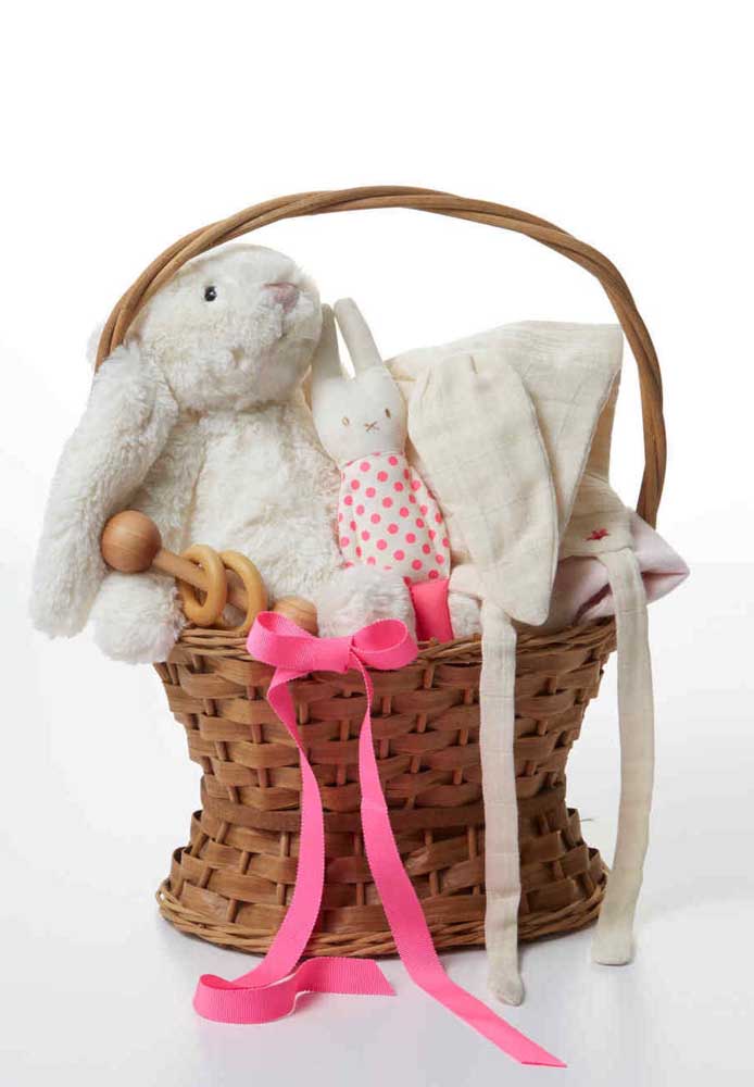 Easter basket with stuffed bunnies, cute!