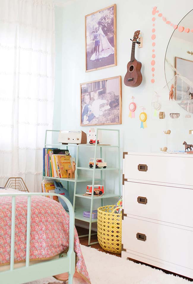 Small and extremely charming girl's room
