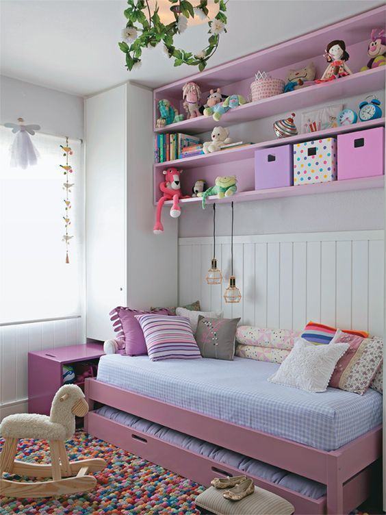 Girl's room with pink joinery