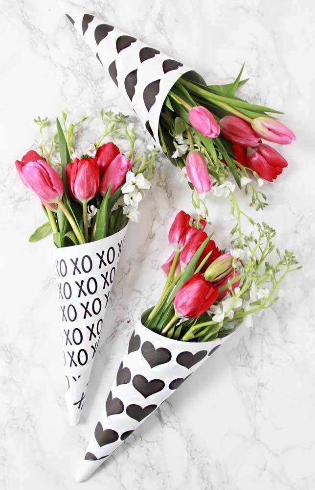 Models of bouquets with personalized wrapping and super cute to present your boyfriend