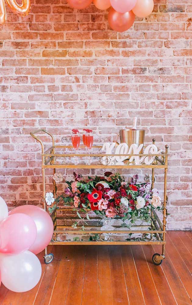 Mini bar decorated to surprise your boyfriend