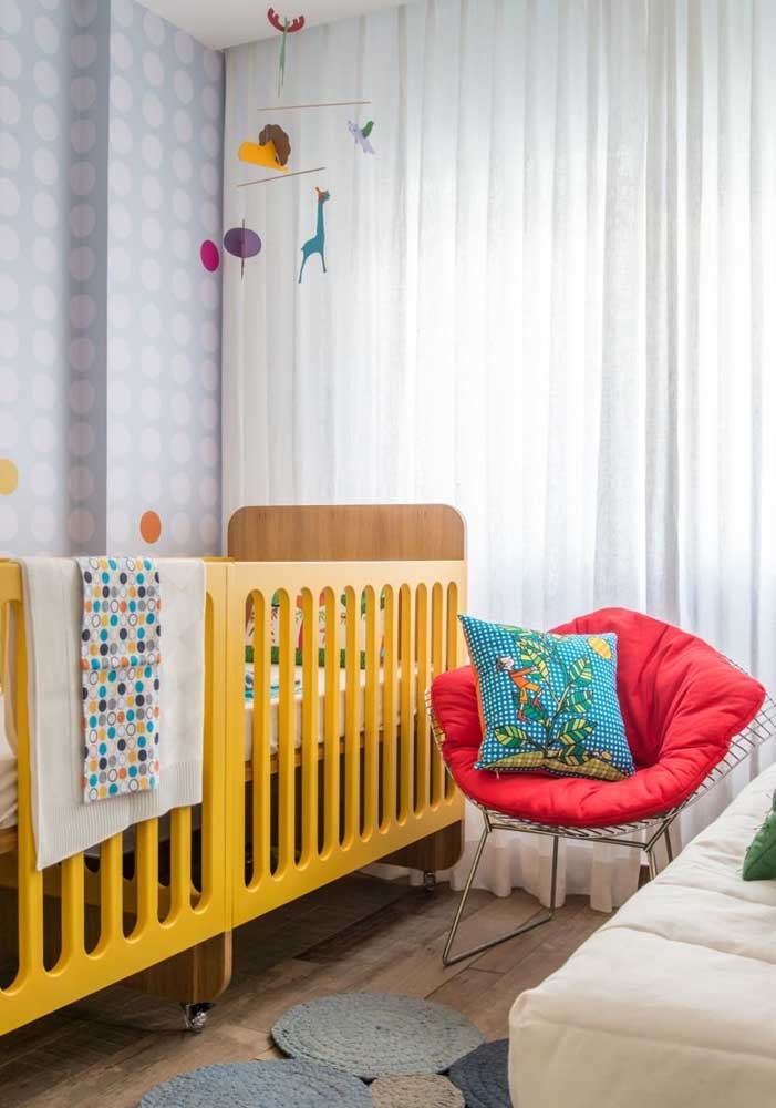 Want bright colors in the baby room? So insert them in the details and without falling into exaggeration