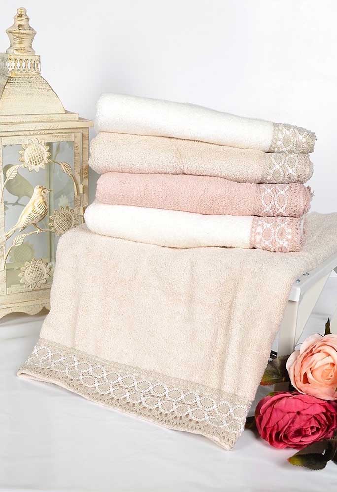 Simple lace bar, but able to transform any towel
