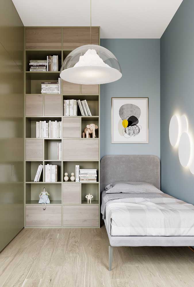 Children's single room with custom furniture. Total use of space