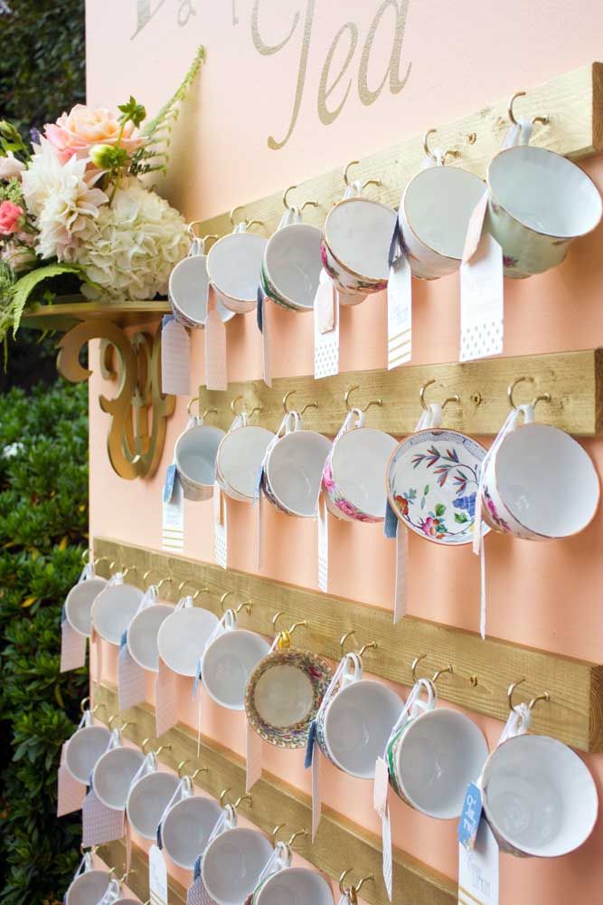 Cups to take home: a good idea for tea parties 