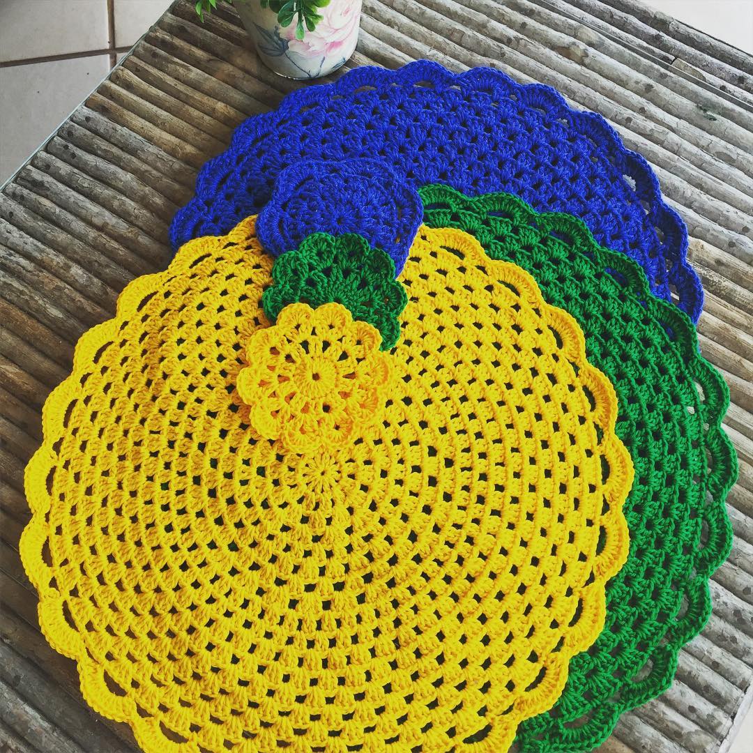 How about a game with the national colors of the Brazilian flag? Great for holidays and game days.