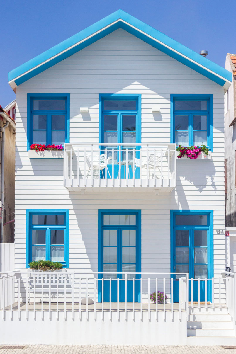 Get inspired by a doll house, Californian style