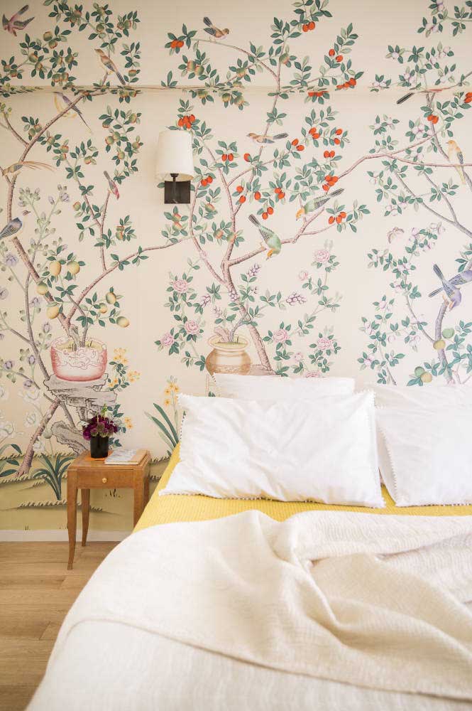 The power of a floral wallpaper!