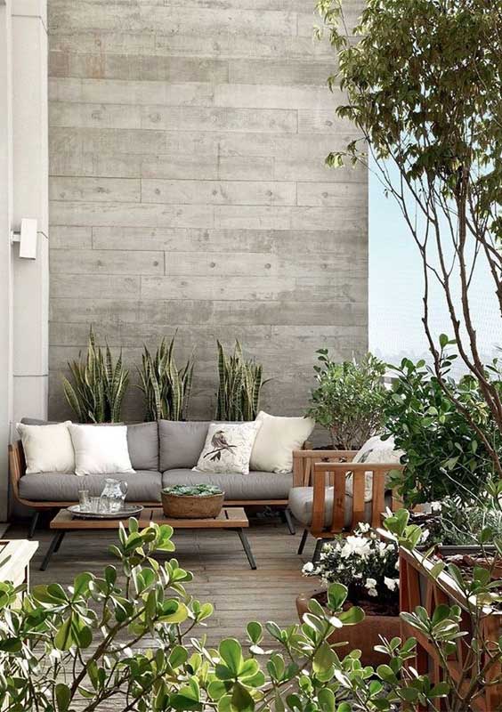 In the other corner of the same balcony, a sofa bed for those who want to live maximum moments of relaxation