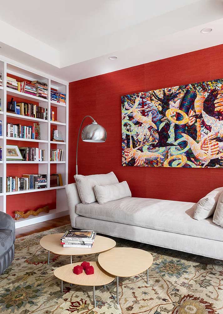 A simple and practical solution to bring red to the room: paint the walls!