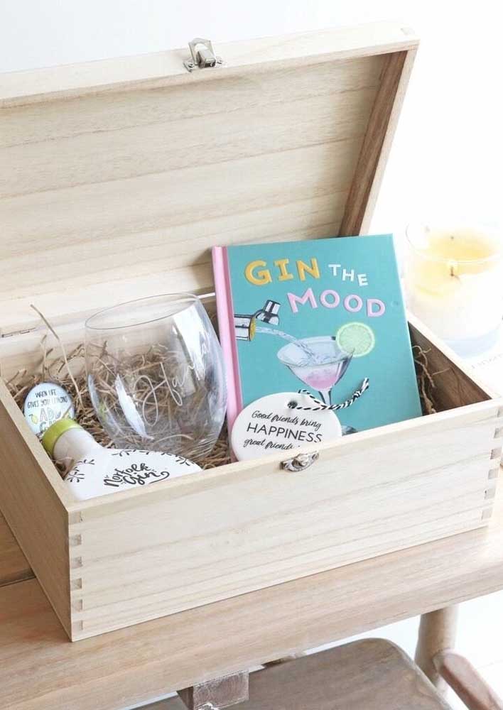 Surprise box for someone in love with gin
