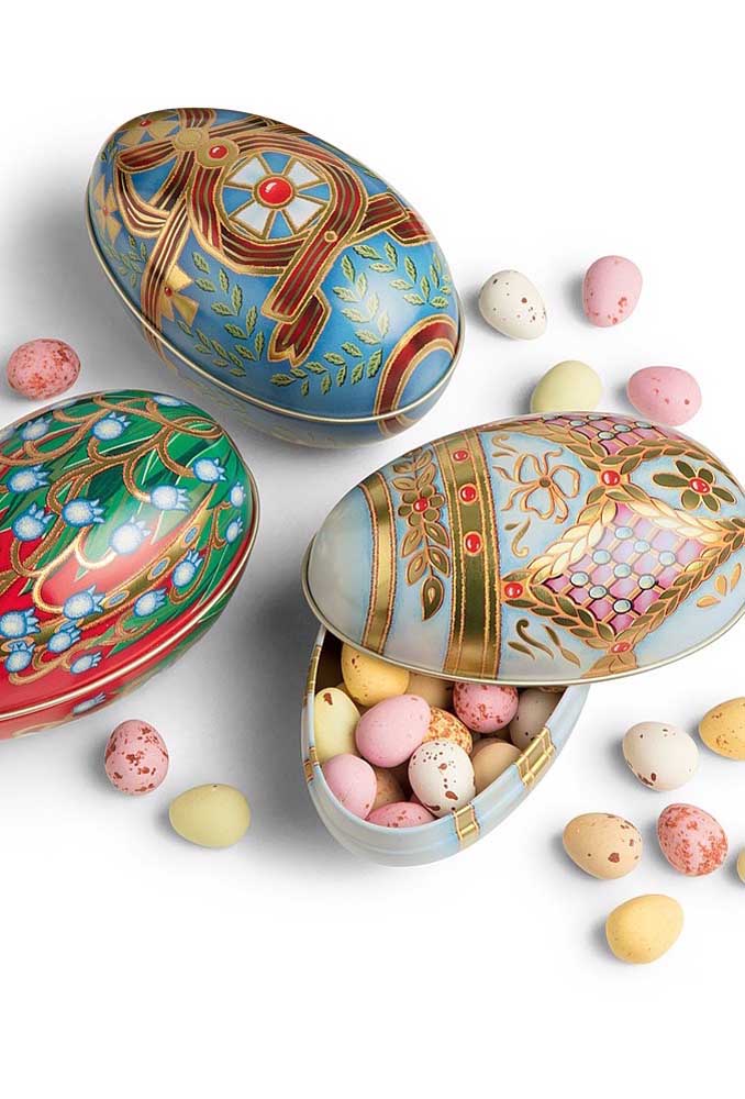 This idea is wonderful: the mini Easter Eggs came in beautiful decorated cans