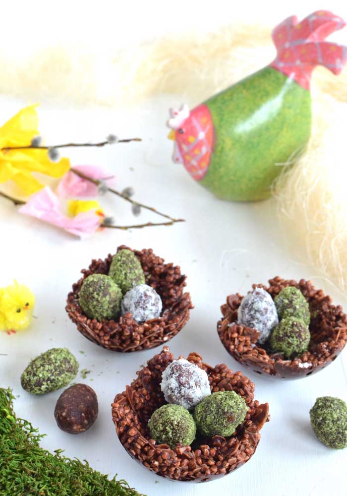 Crispy milk chocolate Easter eggs