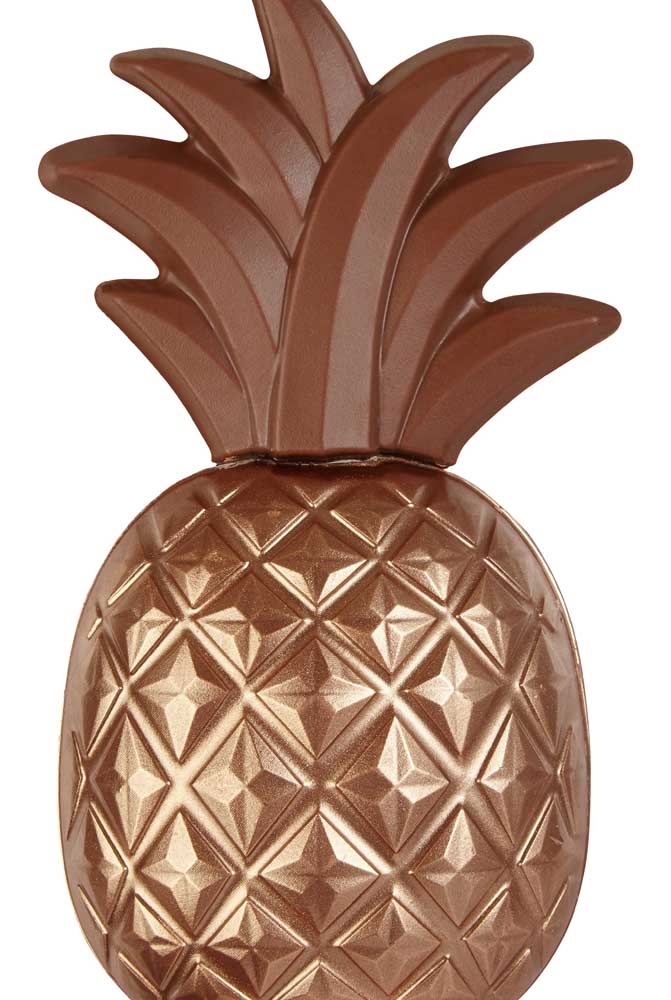 A super different Easter egg in pineapple shape with golden details in milk chocolate