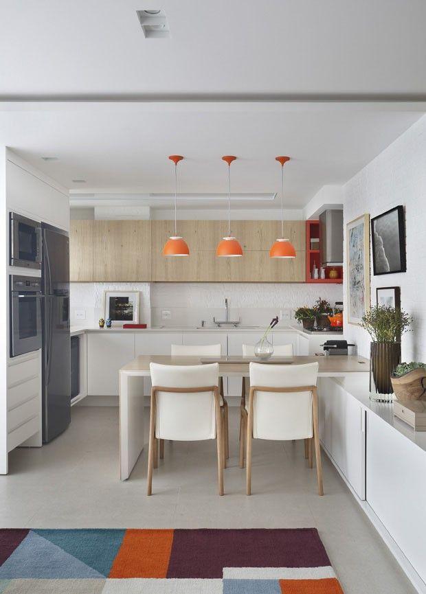 A clean and modern kitchen.