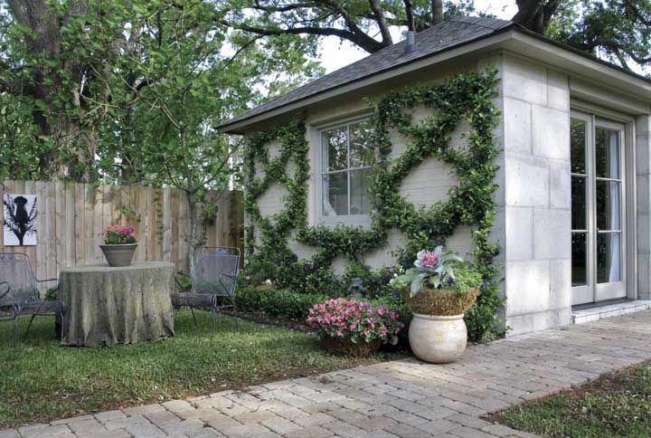 Casas de visual rústico também combinam com calçada de granito