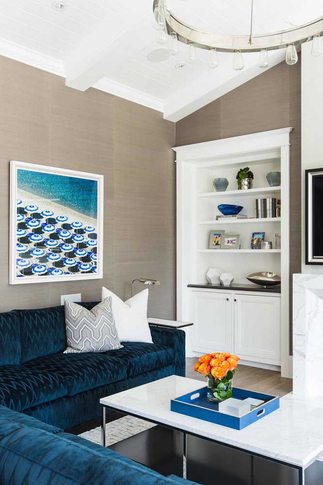 Oil blue velvet sofa and corner: ideal for different styles of living room